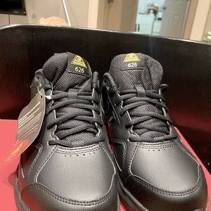 New balance sneakers new with tag